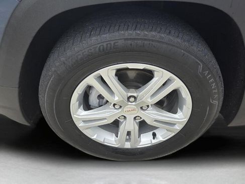 Used 2024 GMC Terrain SLE AWD/4WD image 9