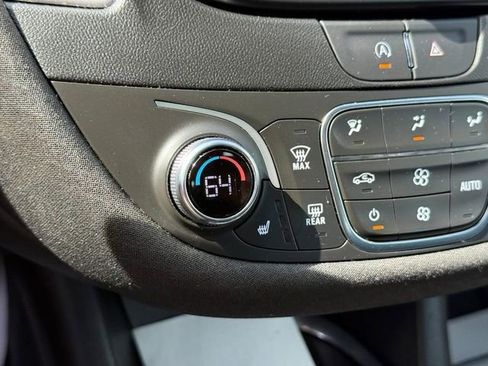 Used 2023 Chevrolet Malibu LT FWD image 22