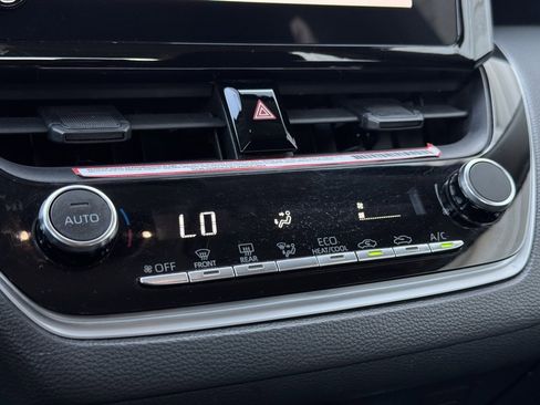 Used 2023 Toyota Corolla LE image 25