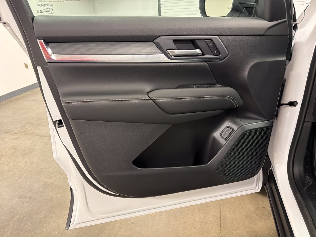 New 2027 GMC Terrain Elevation w/ Elevation Premium Package FWD image 19