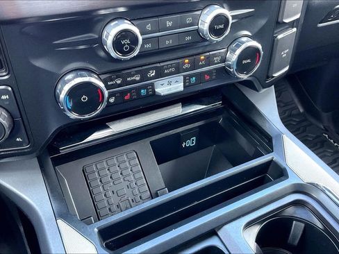 Used 2024 Ford F250 Lariat w/ Lariat Ultimate Package image 25