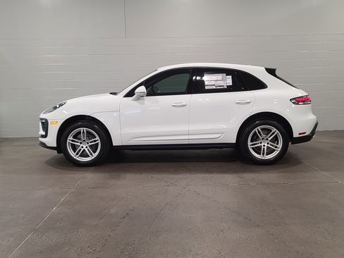 New 2026 Porsche Macan image 2