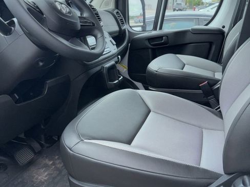 Used 2026 RAM ProMaster 2500 w/ Convenience Group FWD image 2