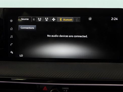 Used 2025 Nissan Kicks SR image 30