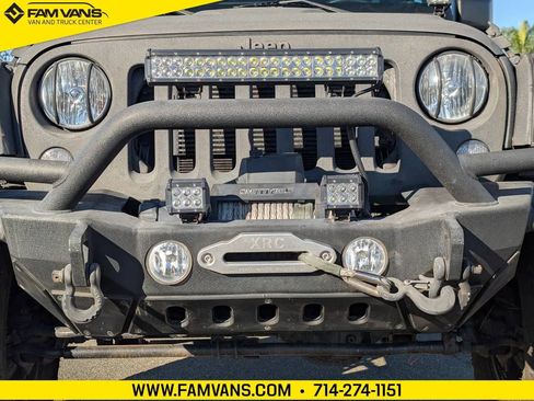 Used 2015 Jeep Wrangler Unlimited Sport AWD/4WD image 5