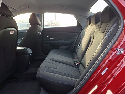 New 2026 Hyundai Elantra SE w/ Cargo Package image 5