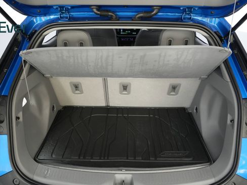 Used 2023 Chevrolet Bolt EUV Premier w/ Sun & Sound Package image 8