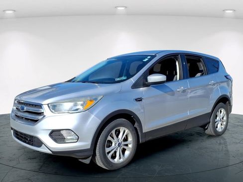 Used 2017 Ford Escape SE AWD/4WD image 3