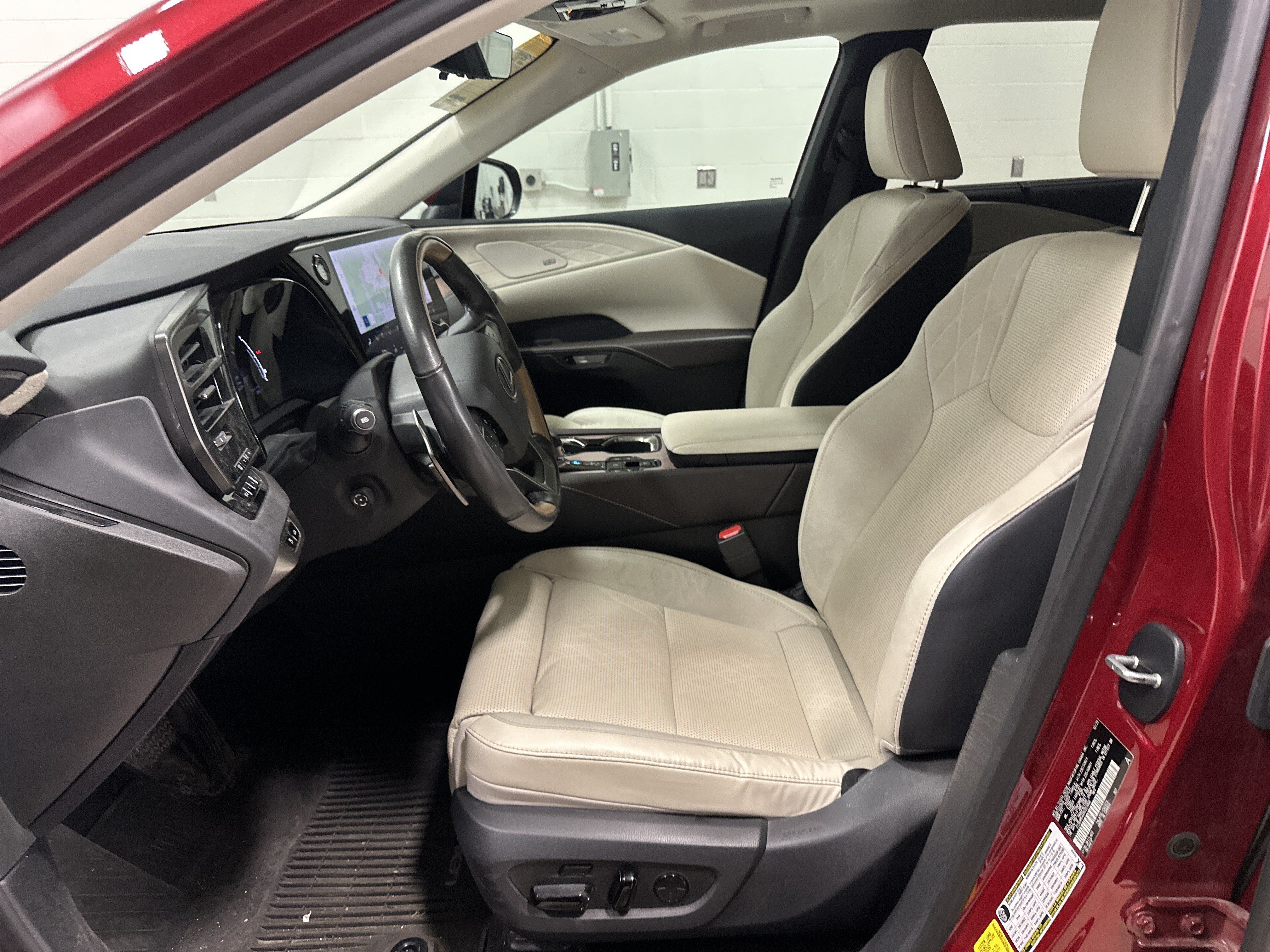 Used 2024 Lexus RX 350 AWD w/ Convenience Package image 16