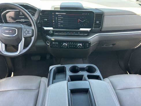 Certified 2025 GMC Sierra 1500 SLT AWD/4WD image 14
