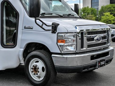 Used 2017 Ford E-450 and Econoline 450 Super Duty w/ Shuttle Bus Prep Package RWD image 2
