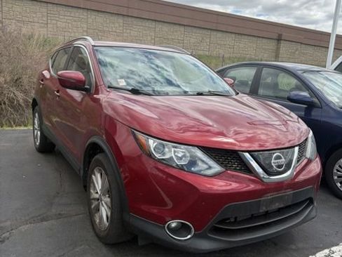 Used 2019 Nissan Rogue Sport SV w/ All-Weather Package AWD/4WD image 2