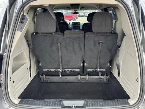 Used 2014 Dodge Grand Caravan SXT image 5