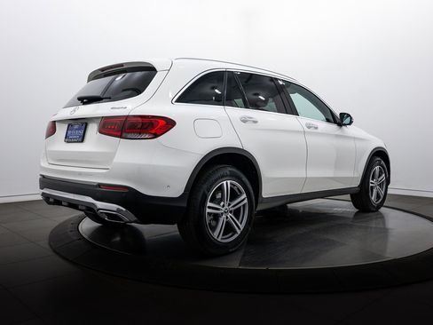 Used 2022 Mercedes-Benz GLC 300 4MATIC image 4