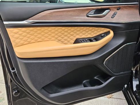 Used 2025 Jeep Grand Cherokee Summit w/ Adv Protech Group IV image 23