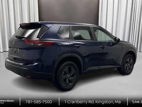 Used 2026 Nissan Rogue SV AWD/4WD image 5