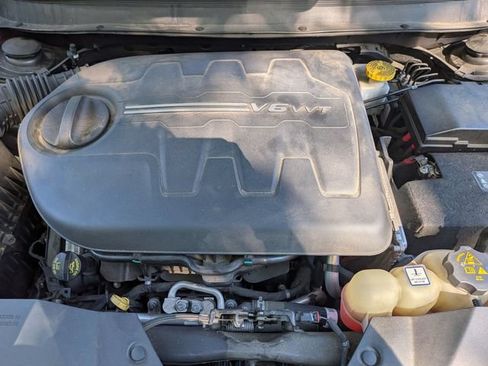 Used 2019 Jeep Cherokee Limited AWD/4WD image 36