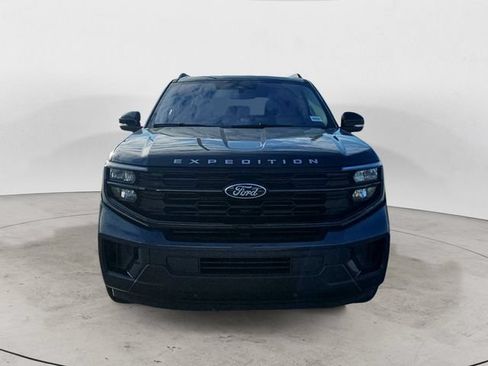 Used 2025 Ford Expedition Active AWD/4WD image 5