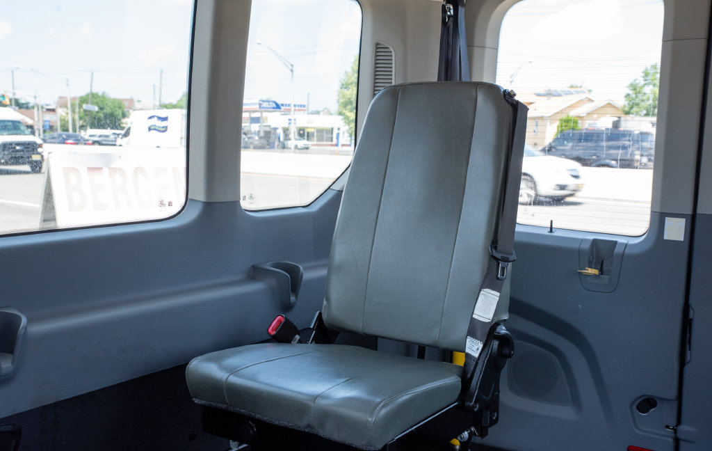 Used 2017 Ford Transit 350 XL RWD image 19
