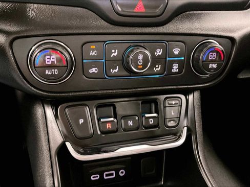 Used 2019 GMC Terrain Denali w/ Driver Alert Package II image 26