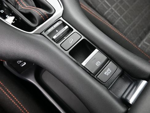 Certified 2024 Honda HR-V Sport image 19