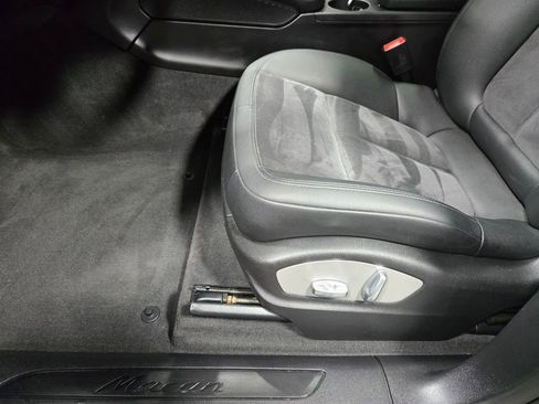 Used 2018 Porsche Macan image 10