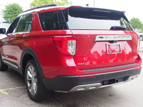 Certified 2024 Ford Explorer XLT w/ Equipment Group 202A AWD/4WD image 5