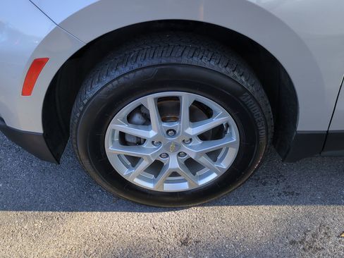 Used 2022 Chevrolet Equinox LT image 32