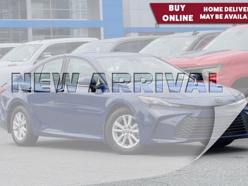 Used 2025 Toyota Camry LE FWD image 1