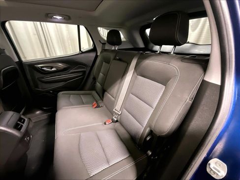 Used 2023 GMC Terrain SLE w/ Driver Convenience Package image 15