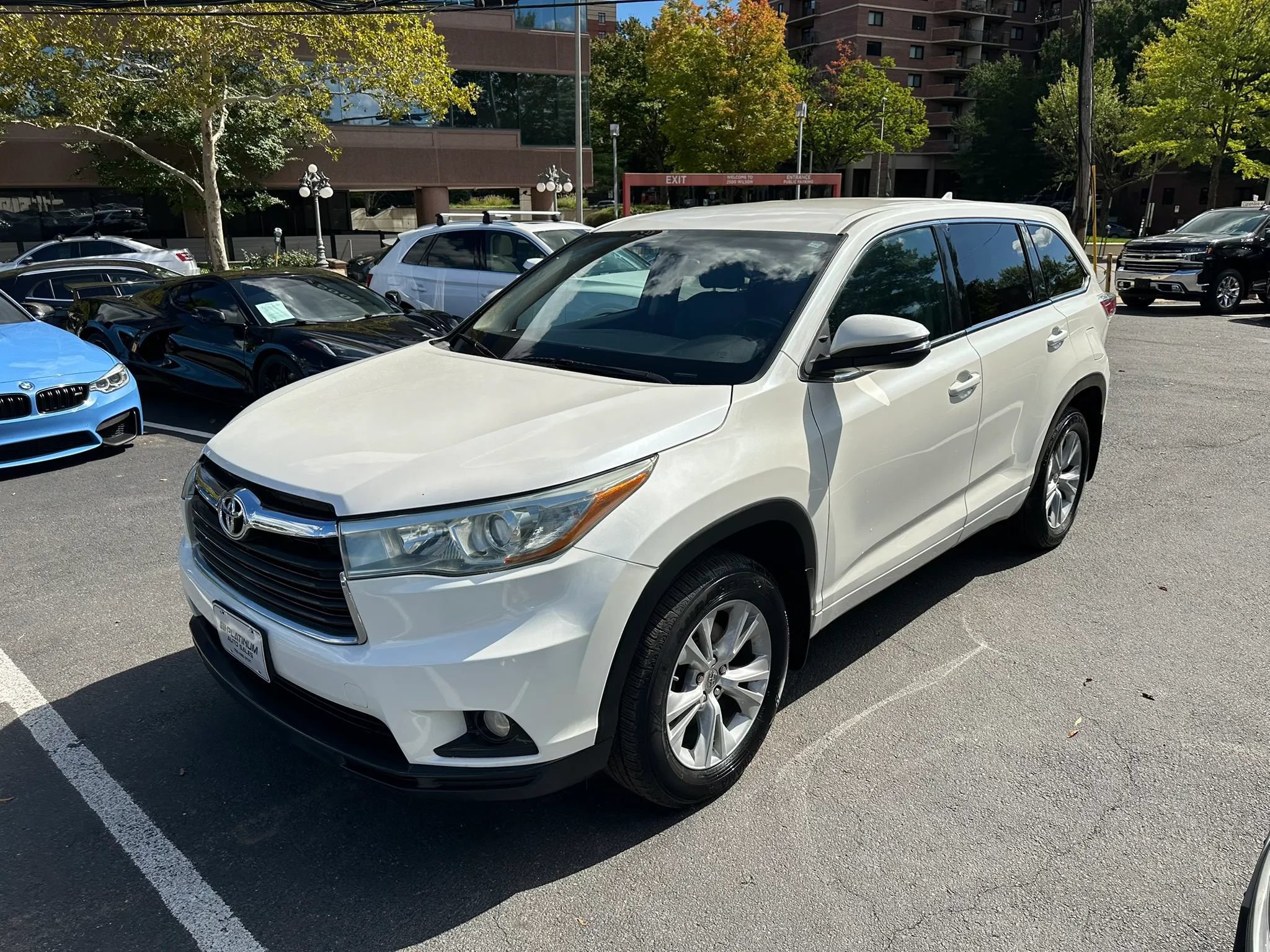 Used 2015 Toyota Highlander Plus AWD/4WD image 2