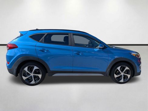 Used 2018 Hyundai Tucson Value image 3