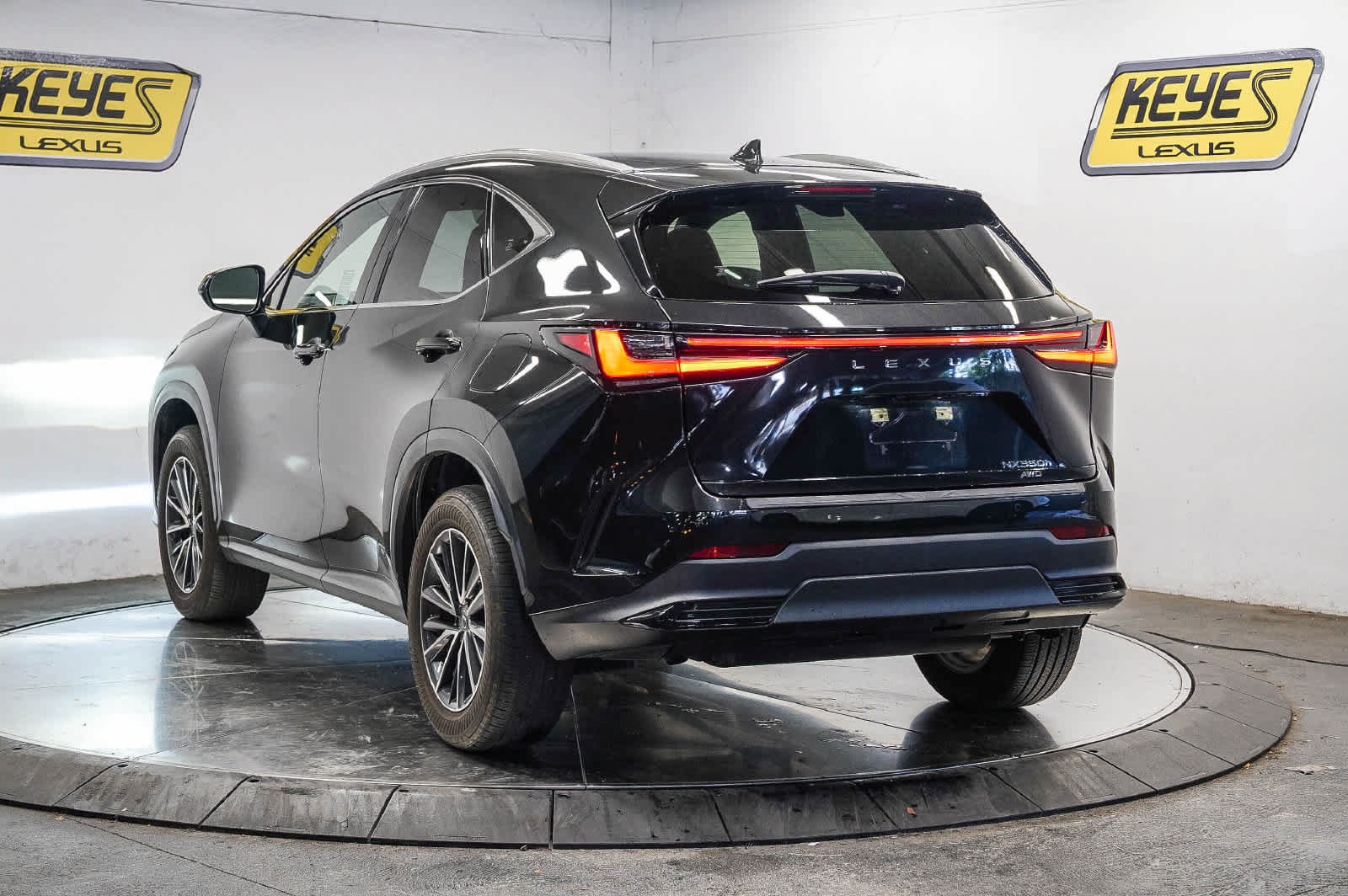 Used 2024 Lexus NX 350h AWD w/ Vision Package image 2