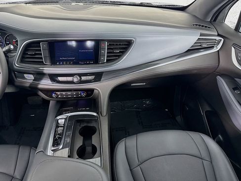 Used 2024 Buick Enclave Premium image 30
