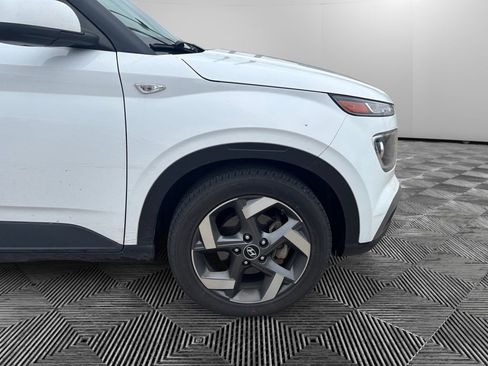 Used 2021 Hyundai Venue SEL w/ Cargo Package image 14