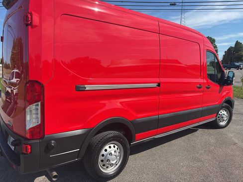 Used 2023 Ford Transit 250 Medium Roof AWD image 7