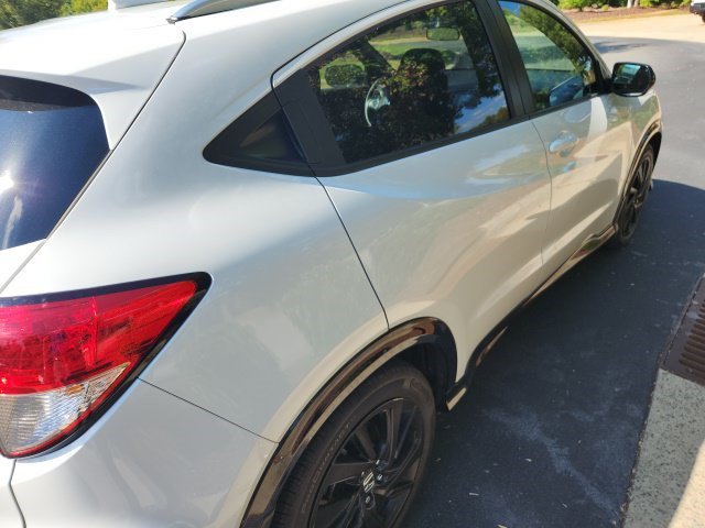 Used 2022 Honda HR-V Sport image 10