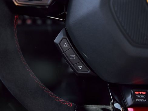 Used 2024 Lamborghini Huracan STO image 55