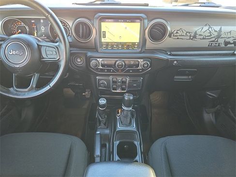 Used 2021 Jeep Gladiator Willys image 11
