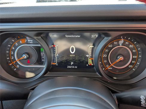 Used 2024 Jeep Wrangler Unlimited Rubicon 392 image 31