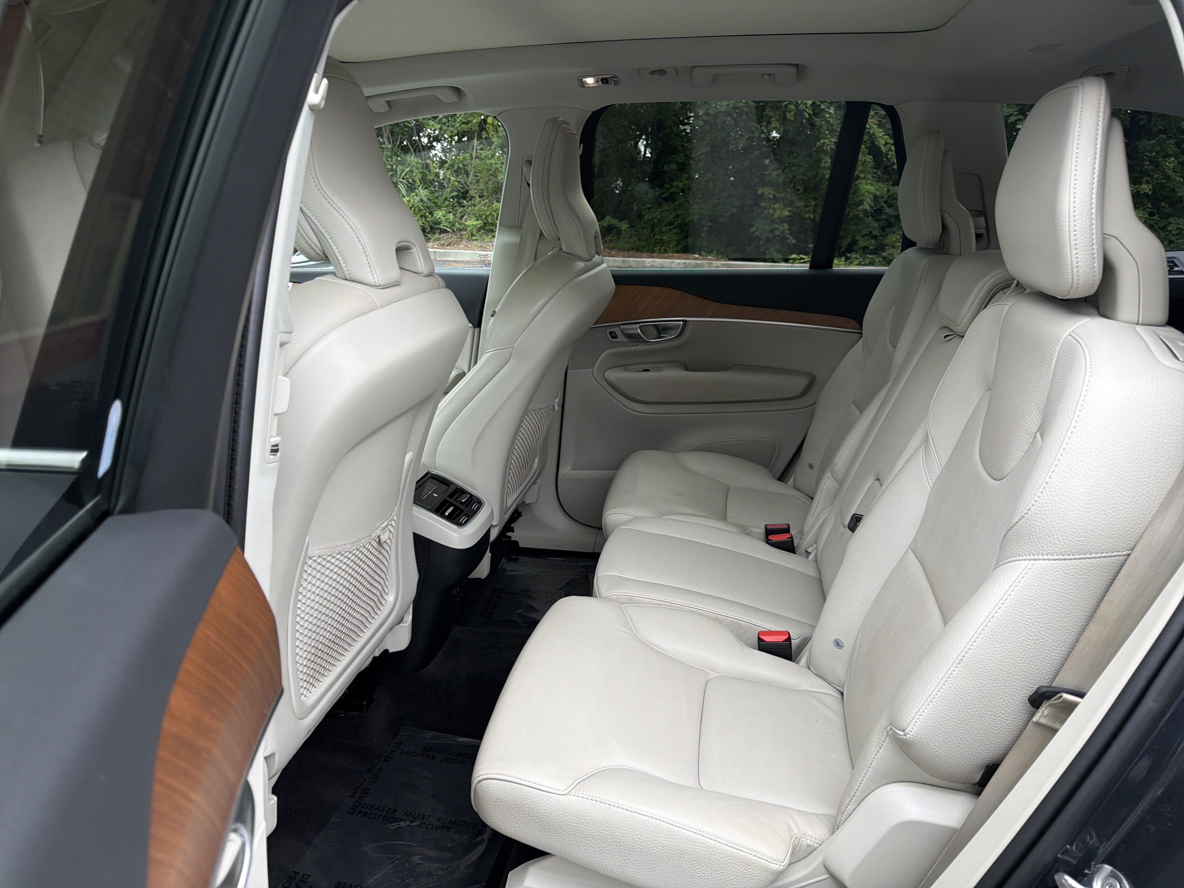Used 2022 Volvo XC90 T5 Momentum w/ Advanced Package FWD image 32