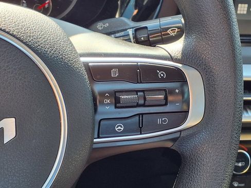 Used 2022 Kia K5 LXS FWD image 19