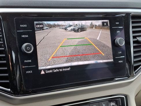 Used 2022 Volkswagen Atlas SEL image 19