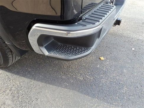 Used 2022 GMC Sierra 1500 SLE image 15