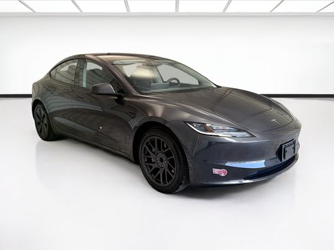 Used 2024 Tesla Model 3 Standard Range RWD image 3