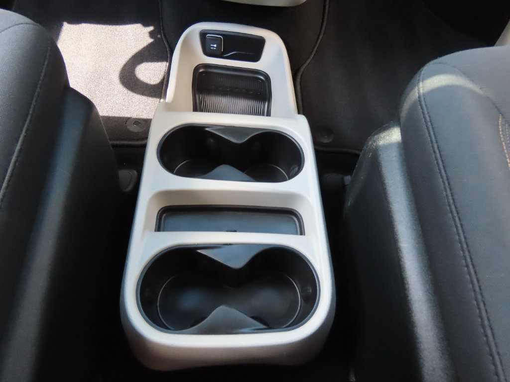 Used 2018 Chrysler Pacifica L FWD image 52