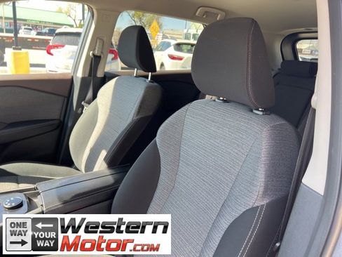 Used 2023 Nissan Rogue SV image 10