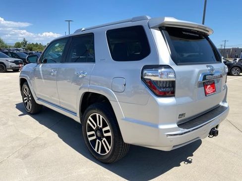 Used 2022 Toyota 4Runner Limited AWD/4WD image 3