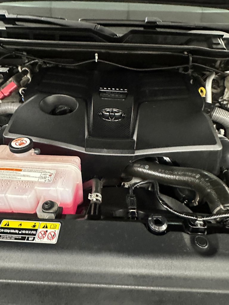 Used 2022 Toyota Tundra Limited AWD/4WD image 7