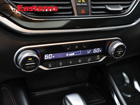 Used 2023 Nissan Altima 2.0 SR FWD image 17